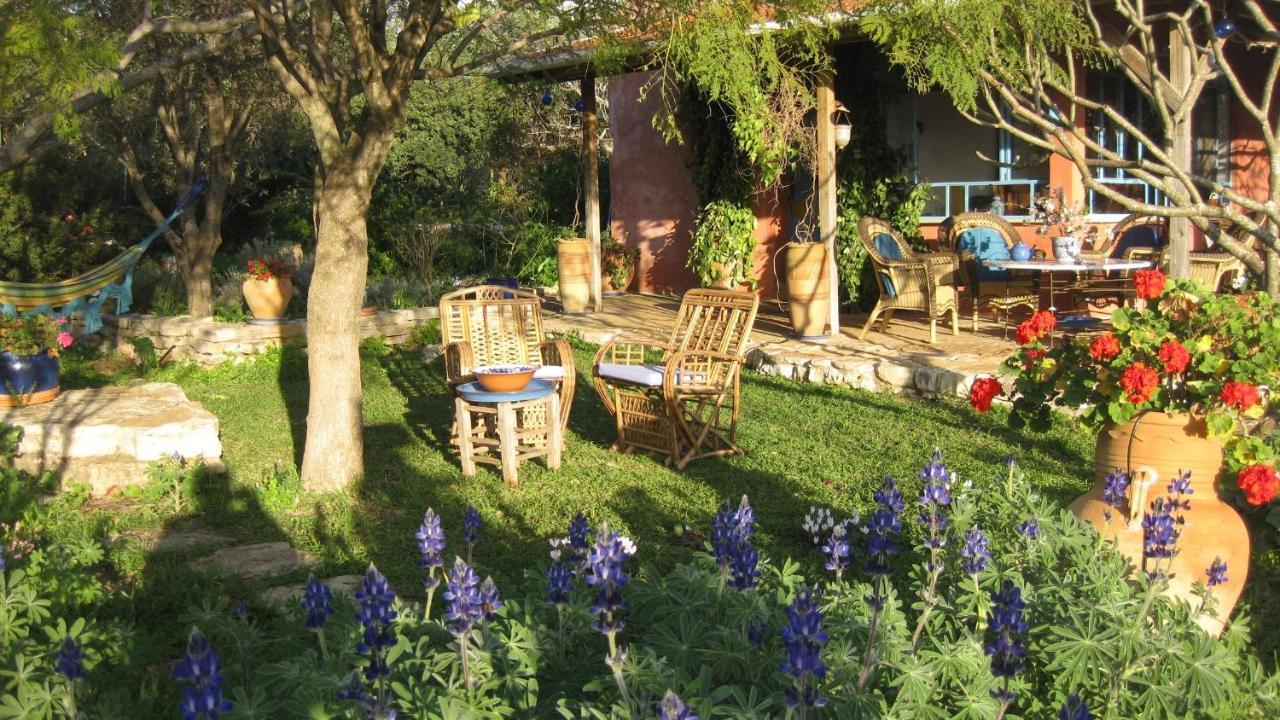 Villa Adama Clil Екстериор снимка