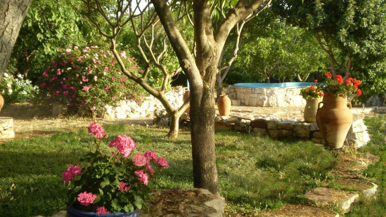Villa Adama Clil Екстериор снимка